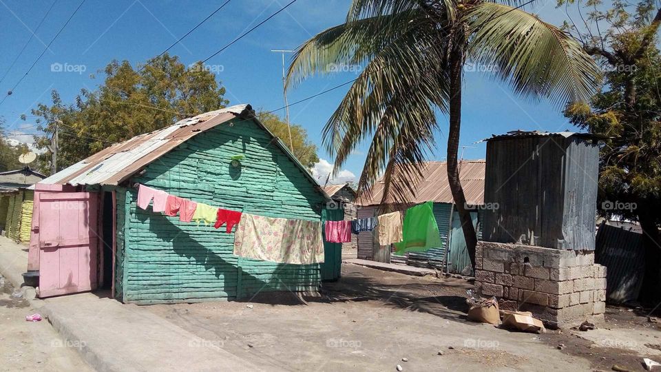 An image a house in the Dominican countryside