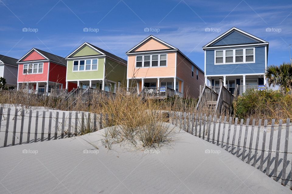 Beautiful oceanfront beach homes 