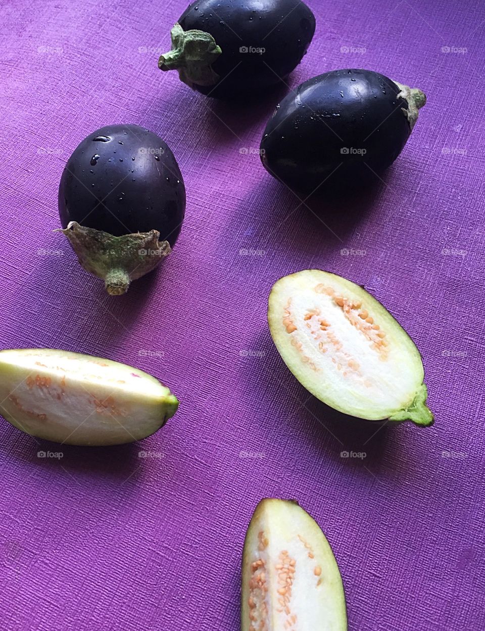 Aubergines sliced 