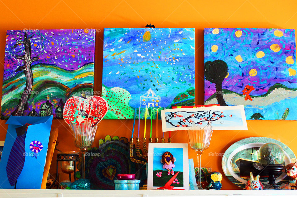 My daughters are all talented artists & produce beautiful & colourful works of art at home, school & at art classes. Shown are their renditions of Van Gogh’s Starry Night, ceramics, clay art, colourful hearts, cherry blossoms & a Daddy’s Day card!👩🏼🎨