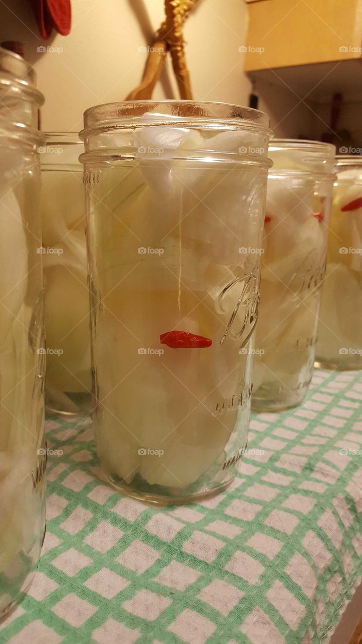 Pickled Maui Onions