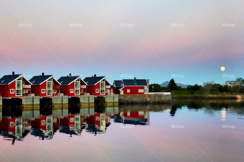Red houses in Svolvær 