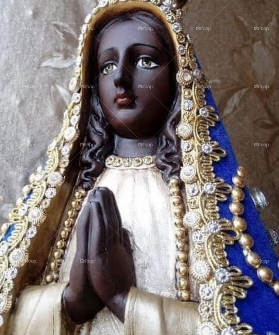 🙏 🇪🇸 Oh Maria, ruega por nosotros que recurrimos a ti.  Amén.  🇧🇷 Ó Maria, Nossa Senhora, rogai por nós que recorremos a vós. Amém. / 🇺🇸 O Mary, pray for us that we turn to you.  Amen. / 🇮🇹 O Madonna, prega per noi che ci rivolgiamo a te. Amen. 