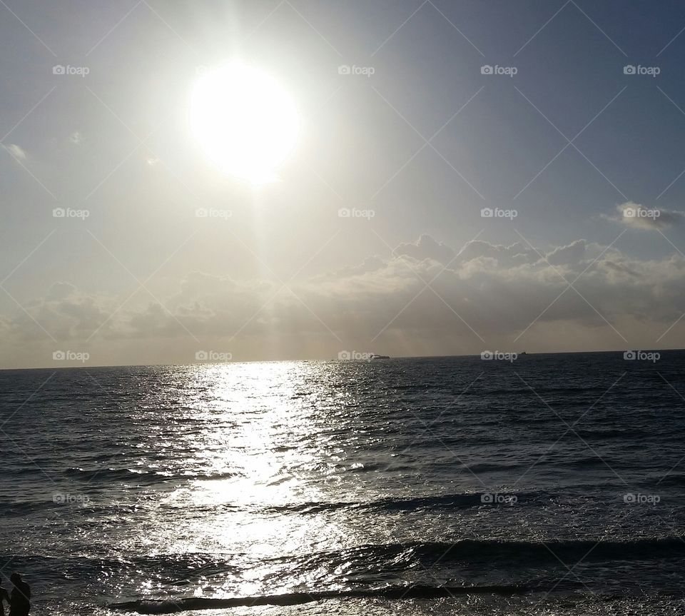 Early morning at the shore