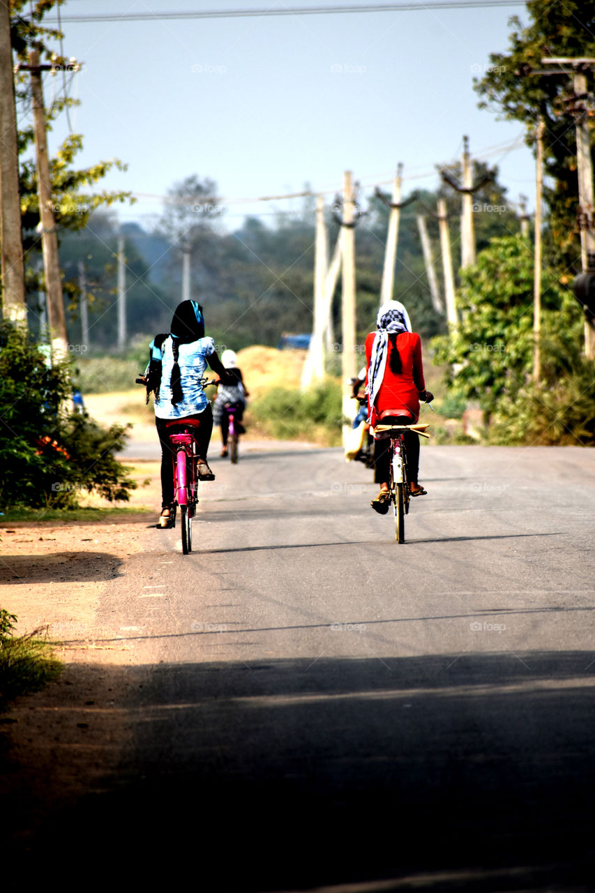 two girl cycle ride