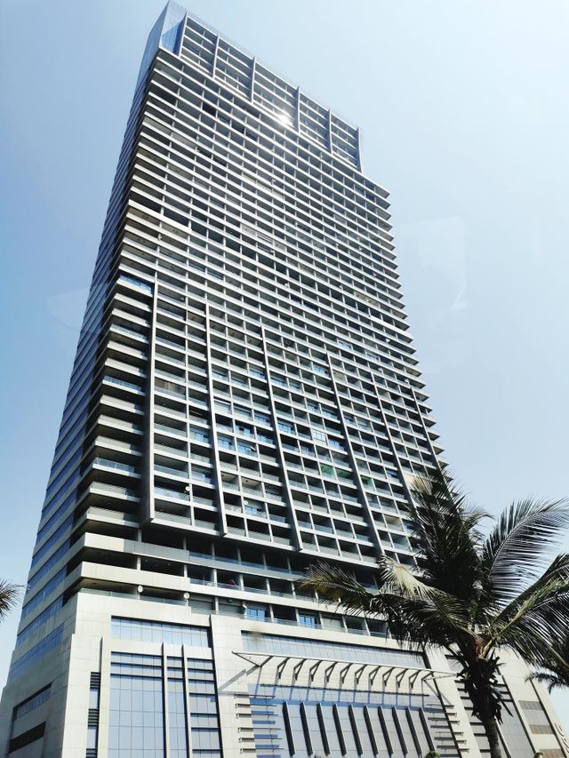 Skyscrapers : Good architecture is like a good therapy session, a good marriage, a good poem – gently and almost invisibly allowing you to be you, as flawed and as beautiful as you are."