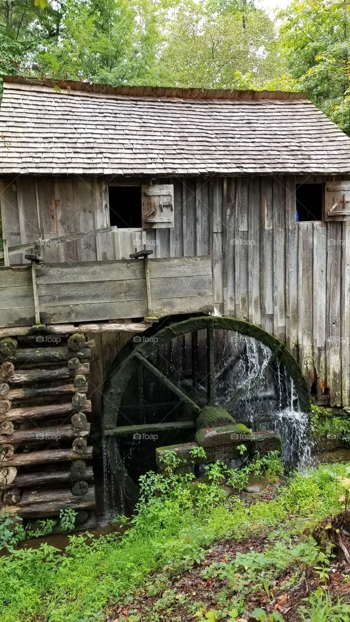 Circle Gristmill turning