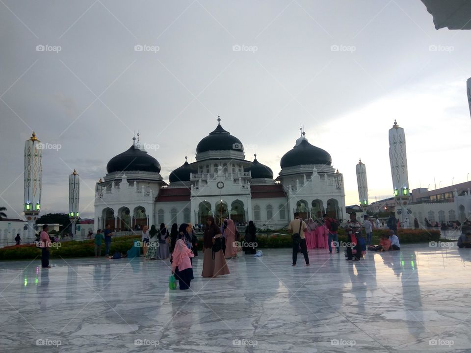 halaman masjid