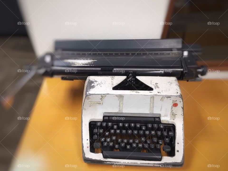 Typewriter 