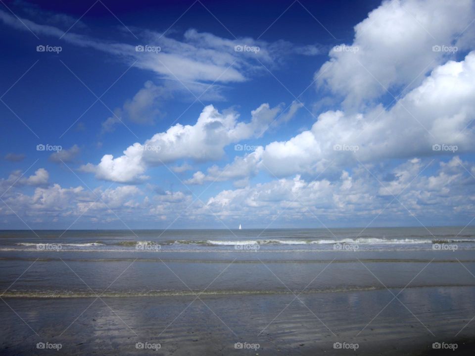 Clouds above the sea 