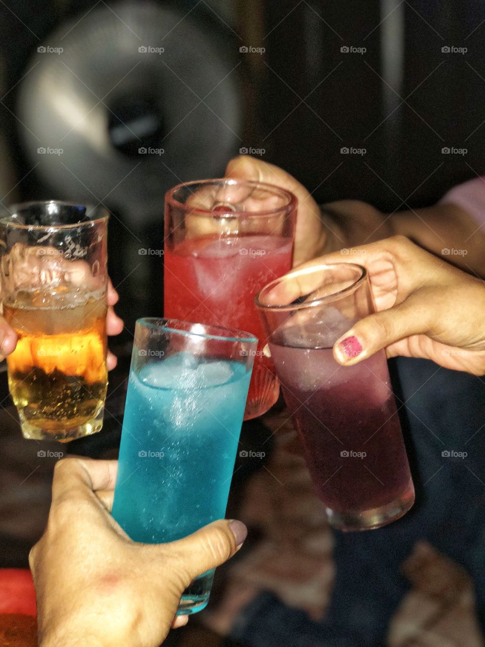 Cheers to the good life! Good friendship! Colorful cocktails! 🥂🍷🥃🍹🍸