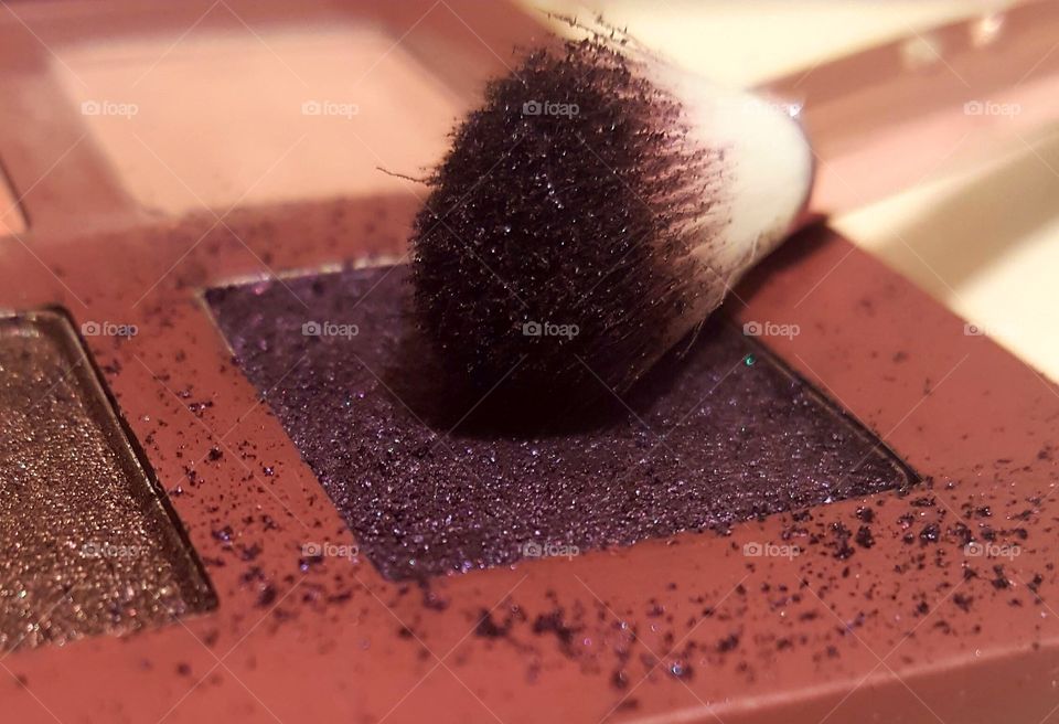 Eyeshadow palette and brush