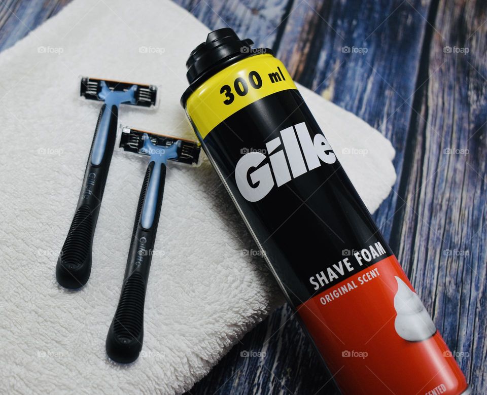 shaving cream and razor blades Gillette 
