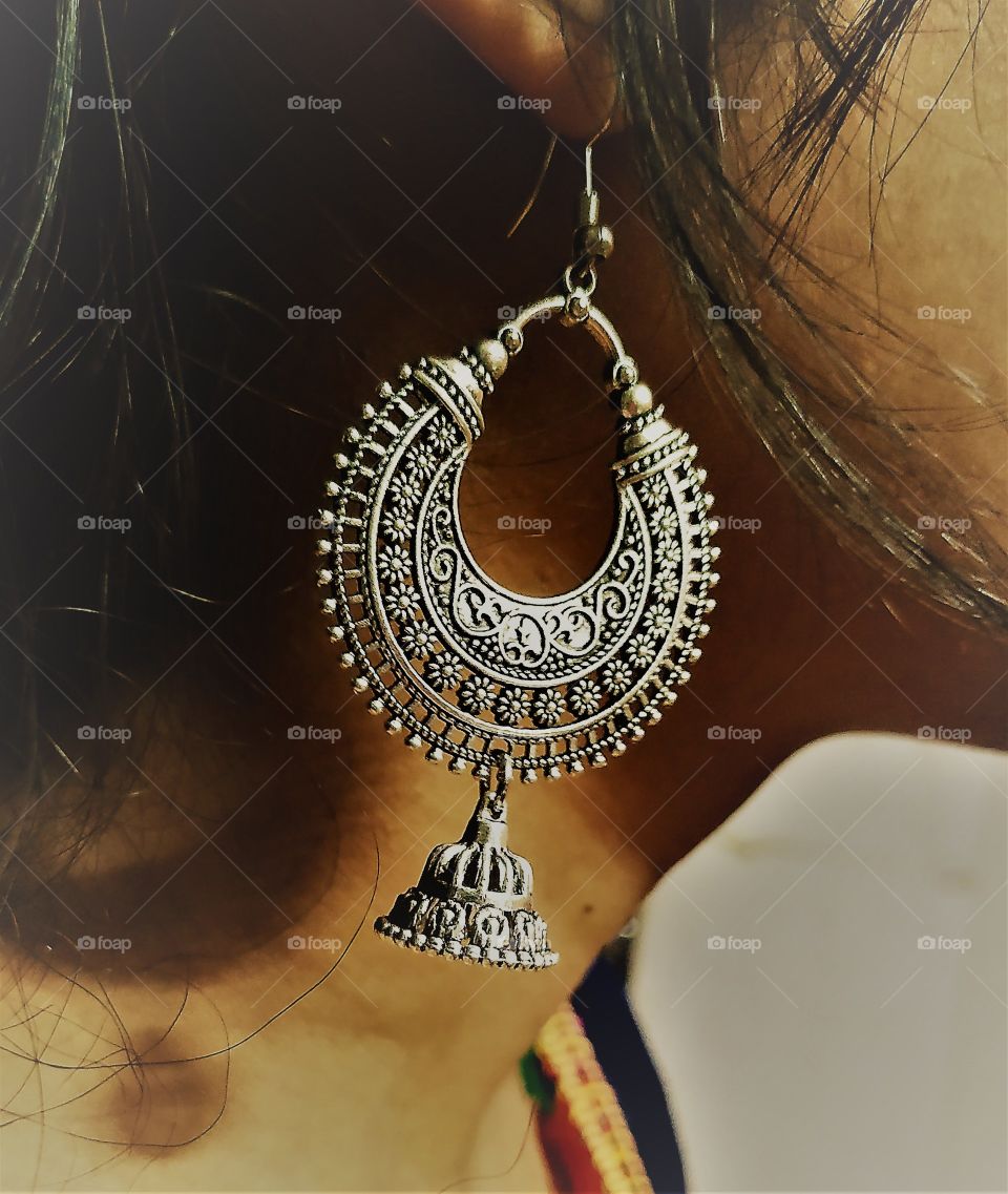 Indian jewellery : silver earrings