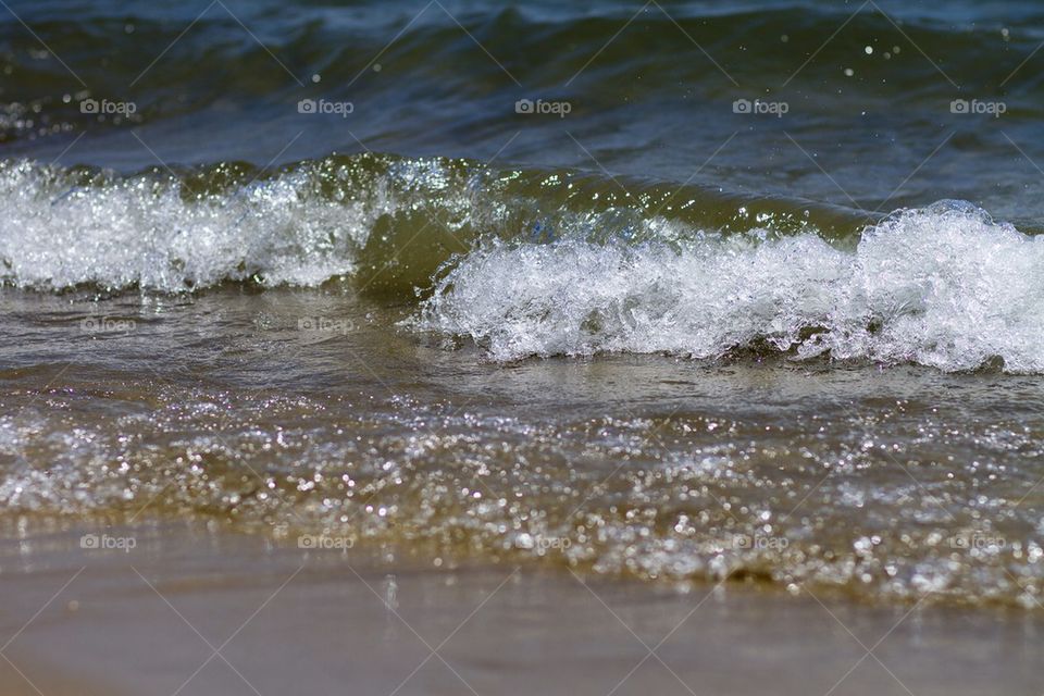 Wavebreak onto beach