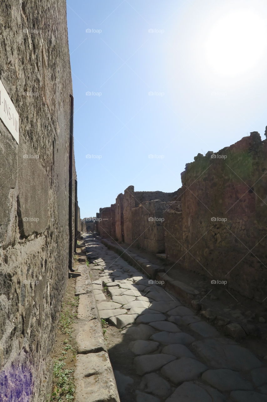 Pompeii deserted road,