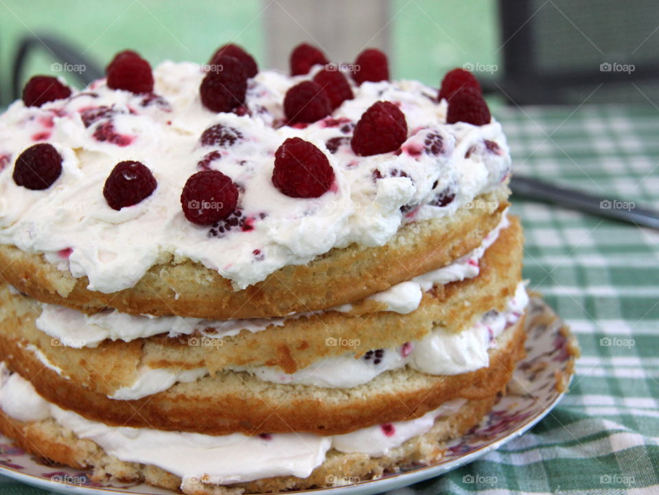 Raspberry layer cake