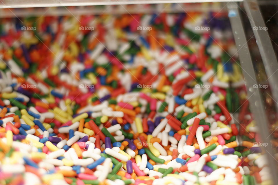 yum! rainbow sprinkles!!