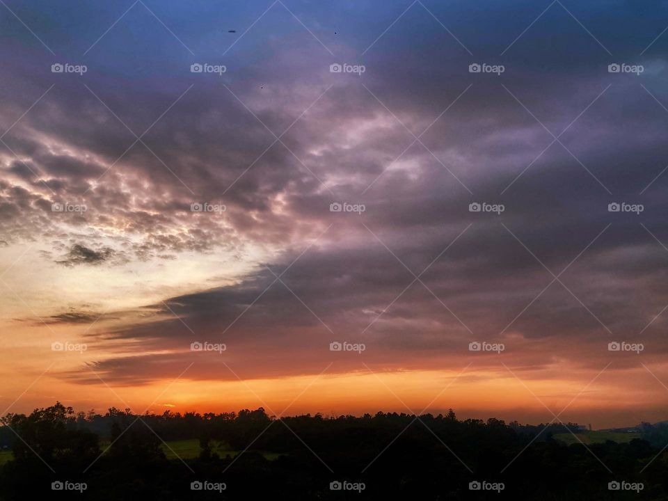 🌄🇺🇸 An extremely beautiful dawn in Jundiaí, interior of Brazil. Cheer the nature! / 🇧🇷 Um amanhecer extremamente bonito em Jundiaí, interior do Brasil. Viva a natureza! 