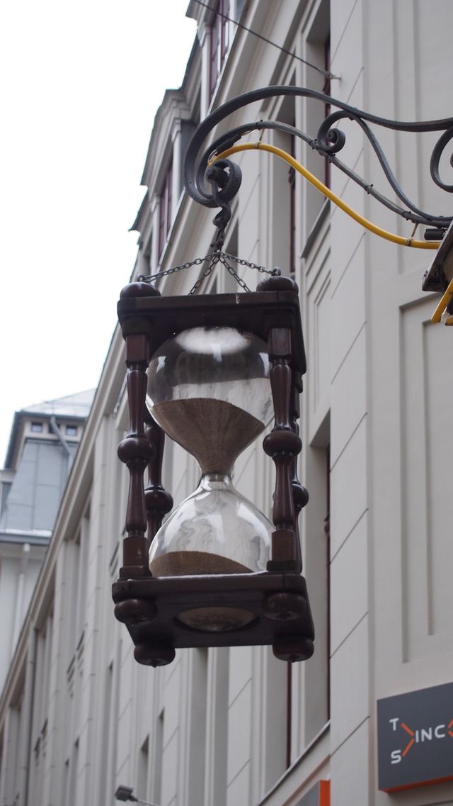Sand clock