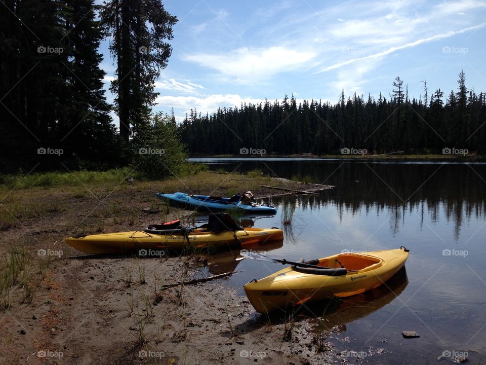 Kayaking Waldo Lake