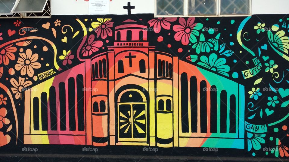 Artes de rua, igreja. Grafite, pinturas artísticas em muros, paredes das cidades em pontos turísticos.