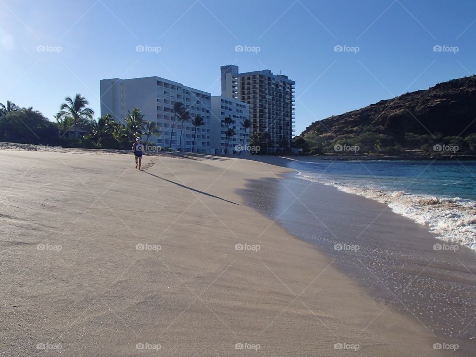 Makaha Run. Early morning run on Makaha Beach