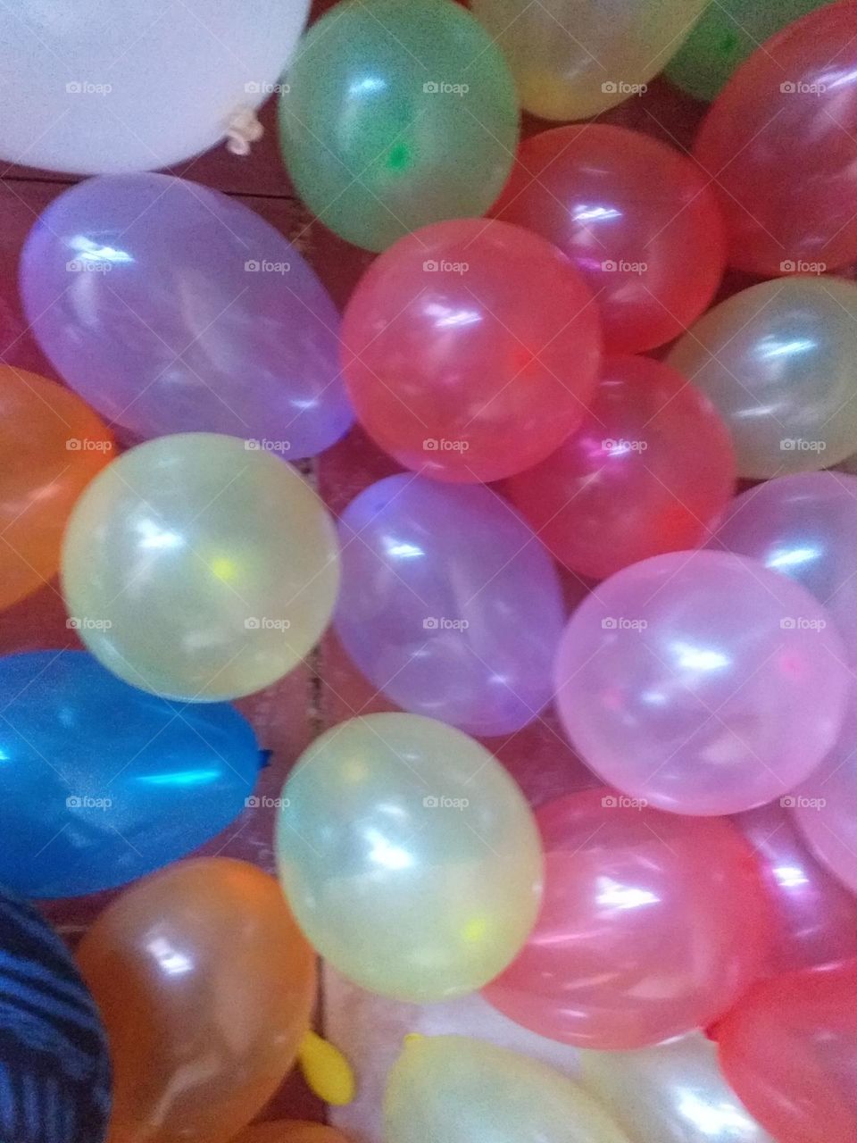 👣❤️🧡🧡💕🎈