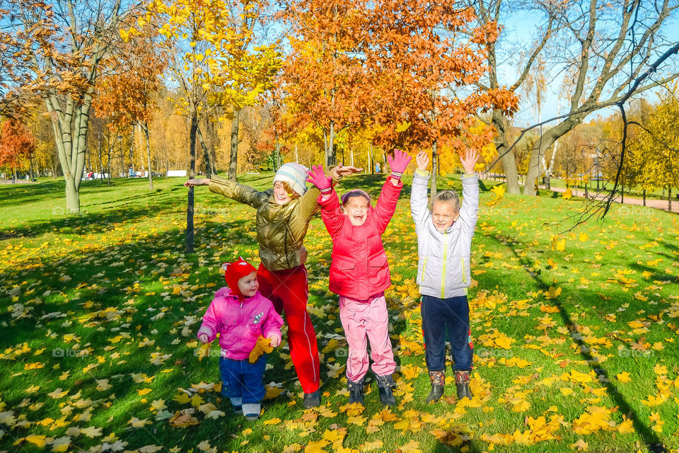 for girls have fun in the autumn  park