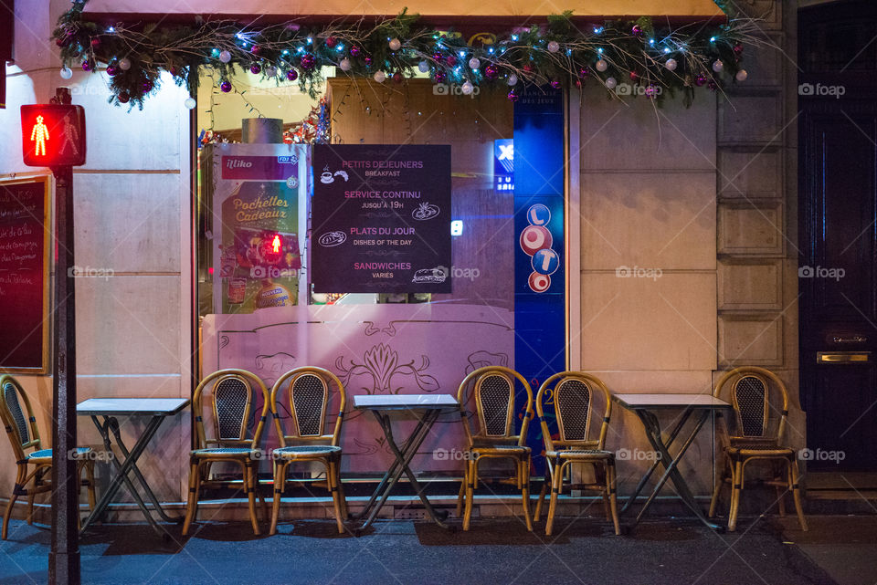 coffee shop on  paris street