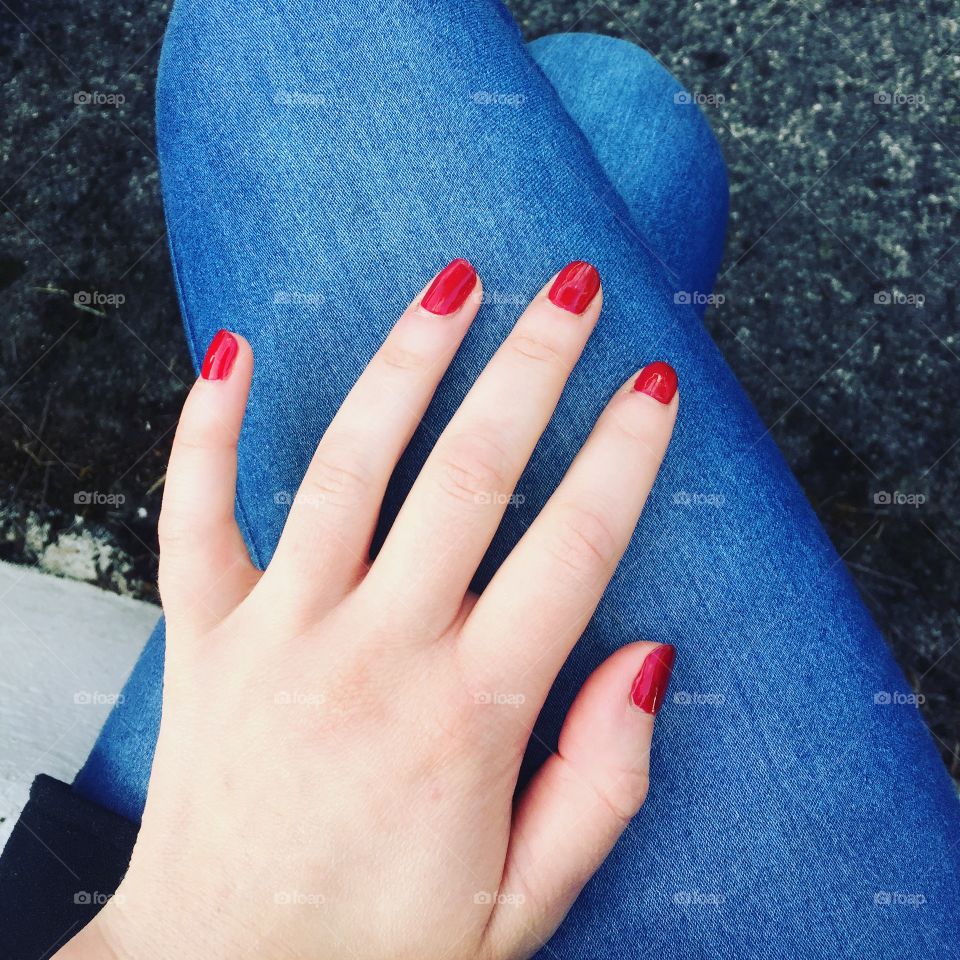 Red Manicure 
