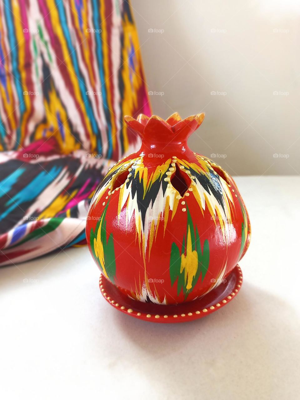 Uzbek national ceramic vase and satin fabric, rich and bright colors in the national color!