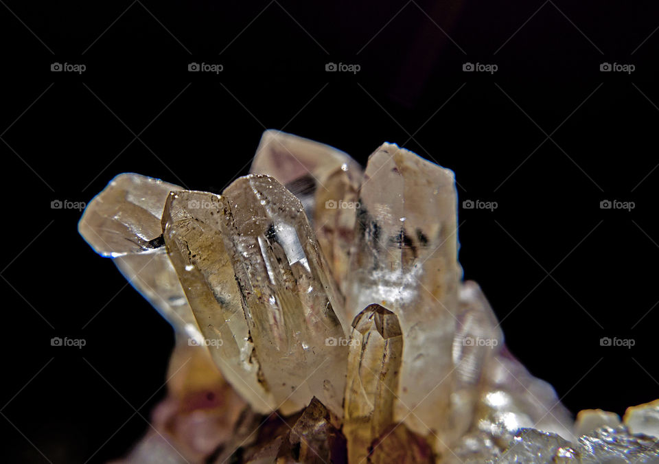 DSLR macro photo of quartz crystal cluster
