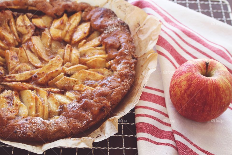 Baked apple pie