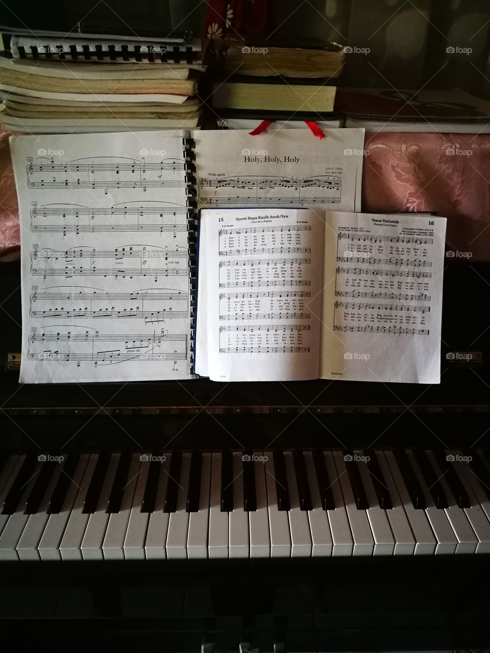 Study playing piano is another goal for me in 2019 to play better.