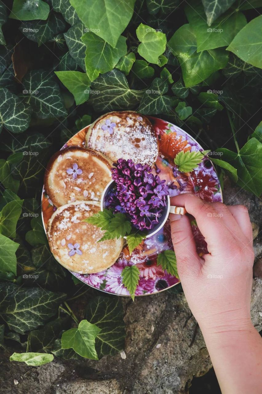 breakfast flowers spring