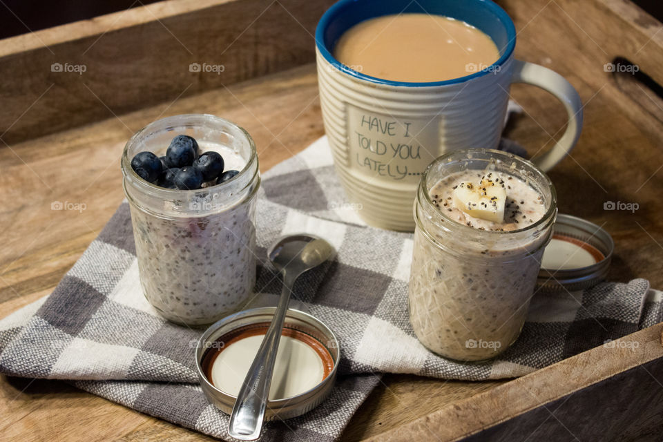 Mason jar oatmeal breakfast