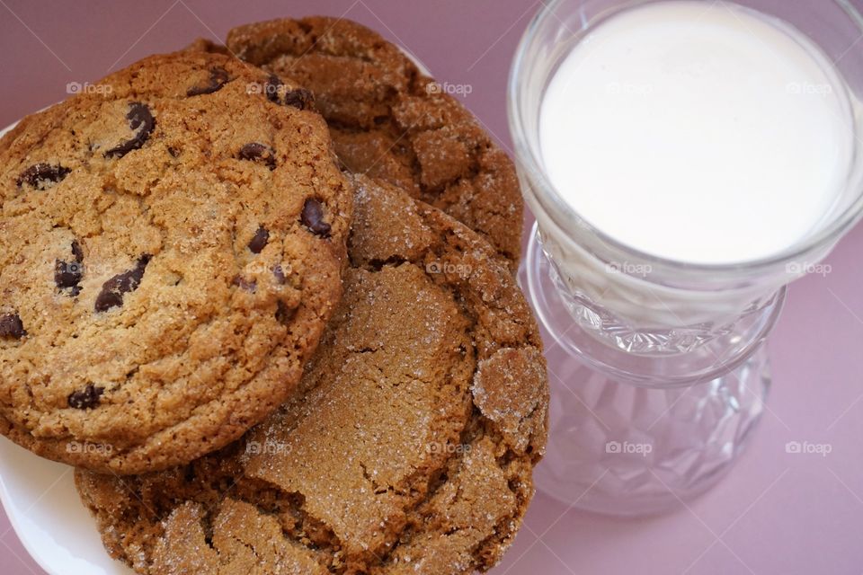 Milk and cookies 