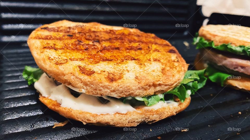 Cooking sandwich on grill