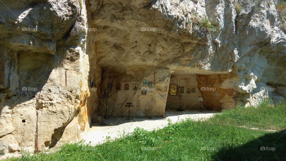 Rock Praying Monument