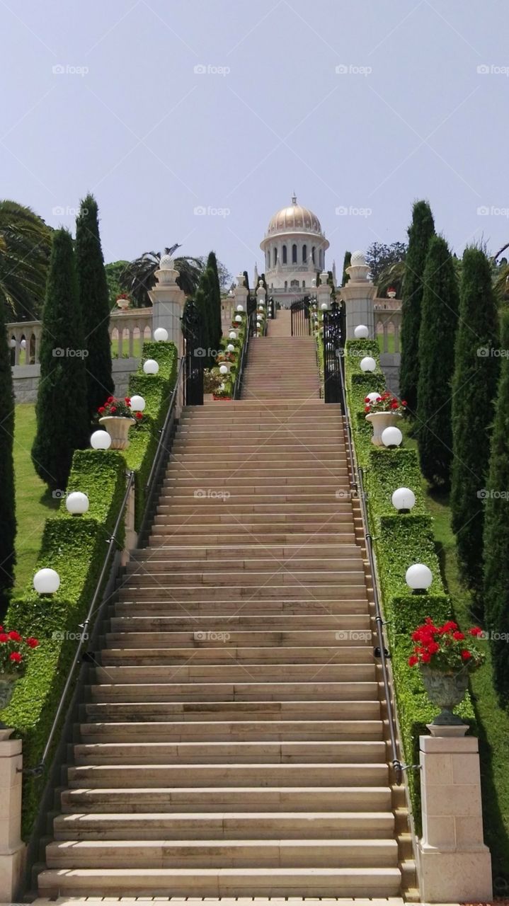 Stairway to shrine 