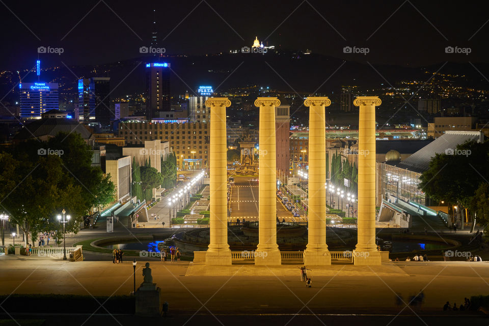 Barcelona. Vista desde las fuentes apagadas de Montjuic. 