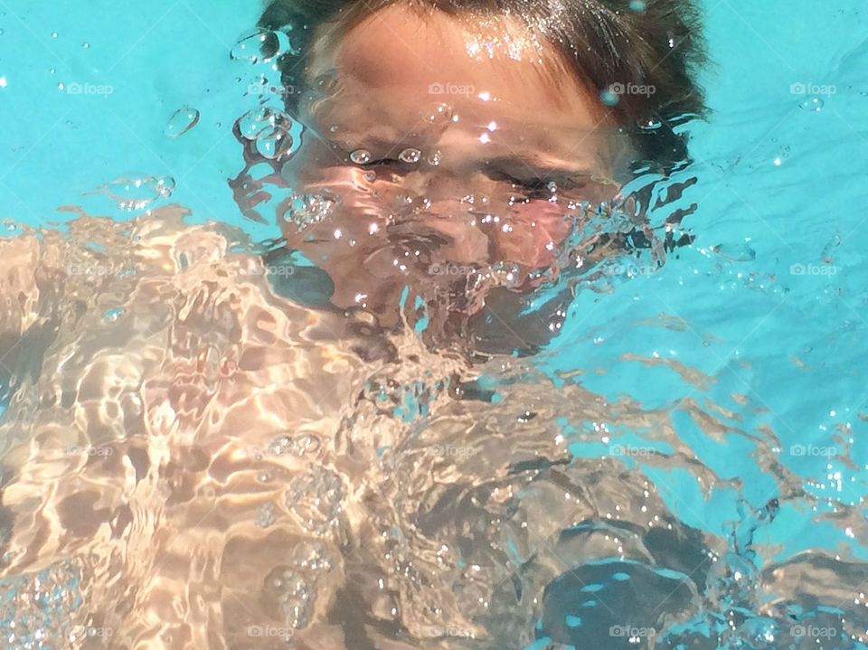 Underwater face