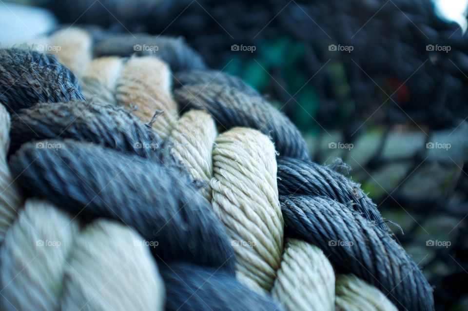Plaited rope in light and dark colours.