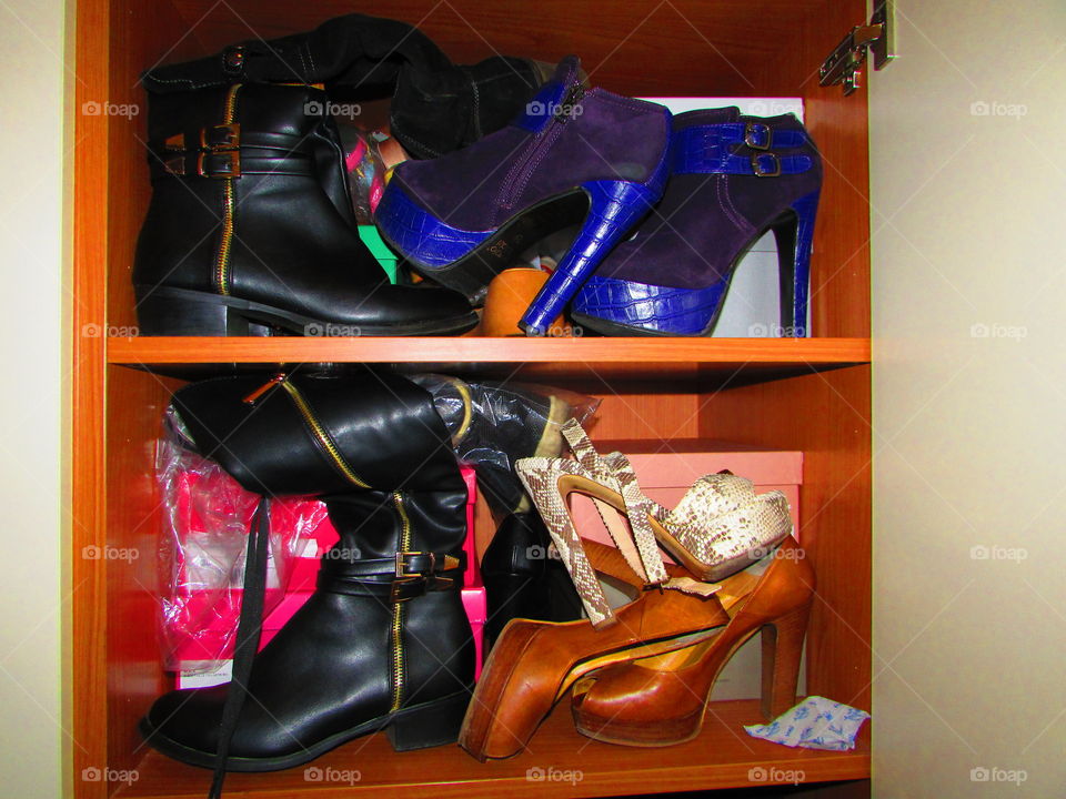 This is a small part of my wife's shoes collection. No enough space for all here shoes.....