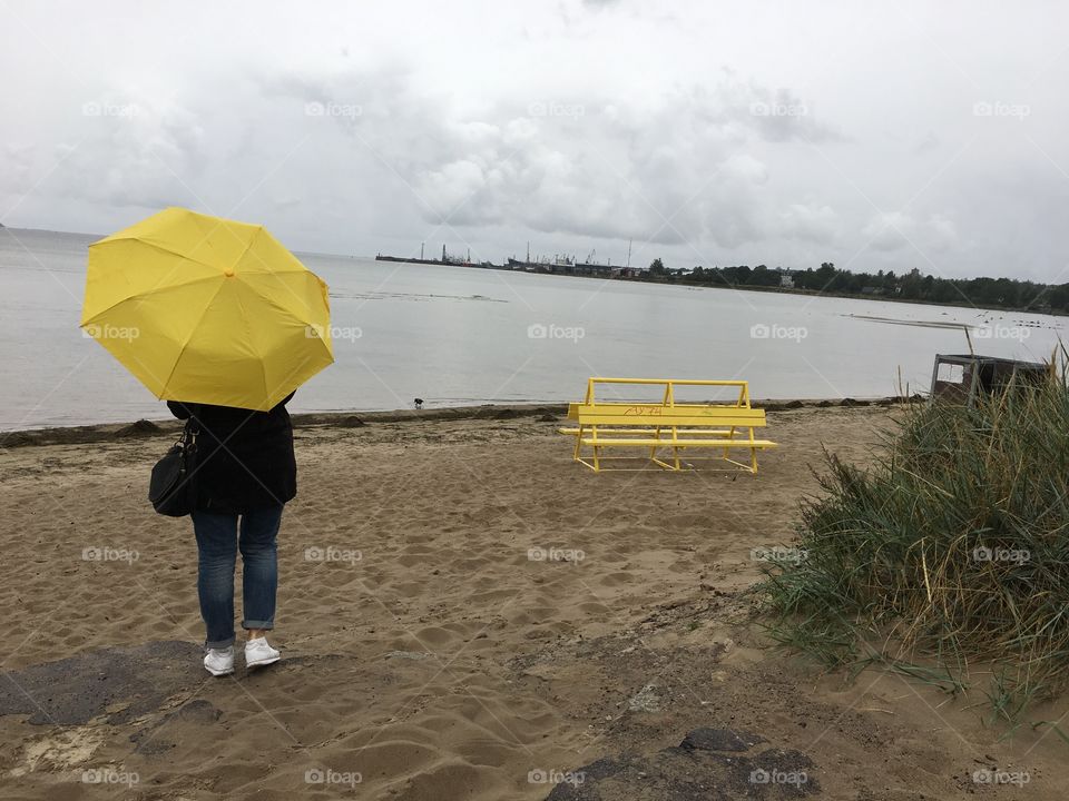 Girl with yellow umbrella 