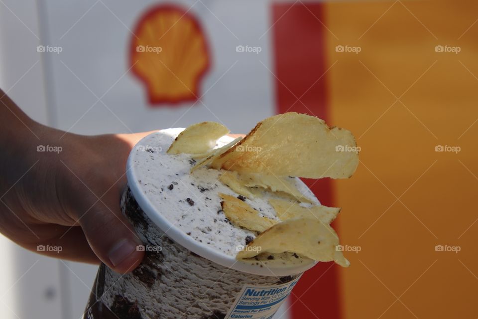 Potato chips crumbled on cookies and cream ice cream purchased at Shell gas station located at 110 Liberty St, Painesville, OH USA