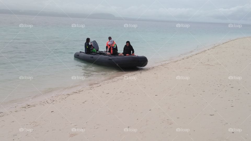Journey to Quatro Islas in a rubber boat