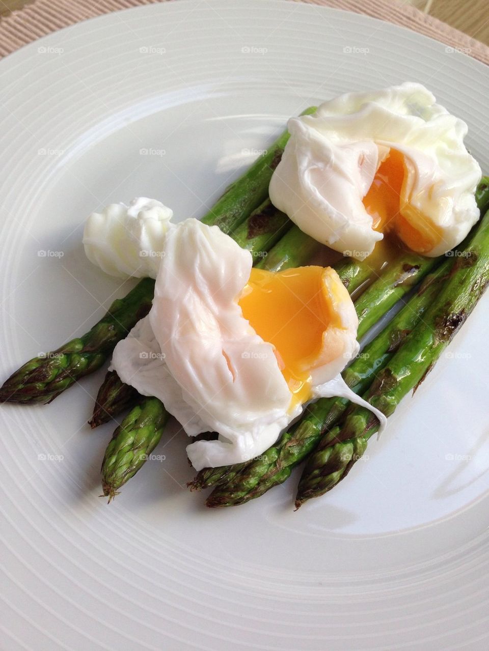 Asparagus and poached egg