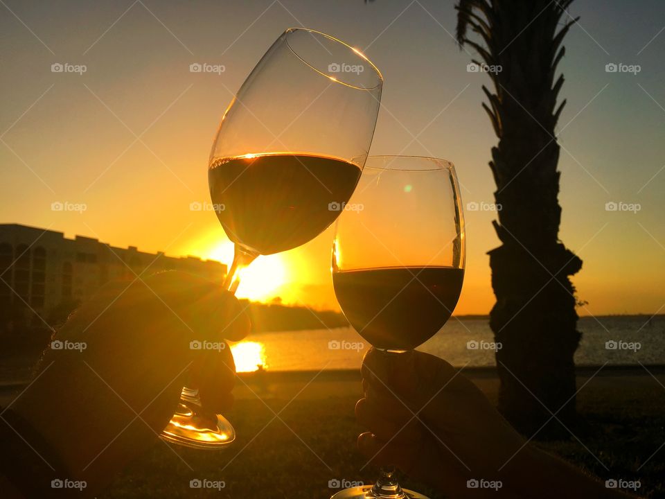 Wine sunset for two